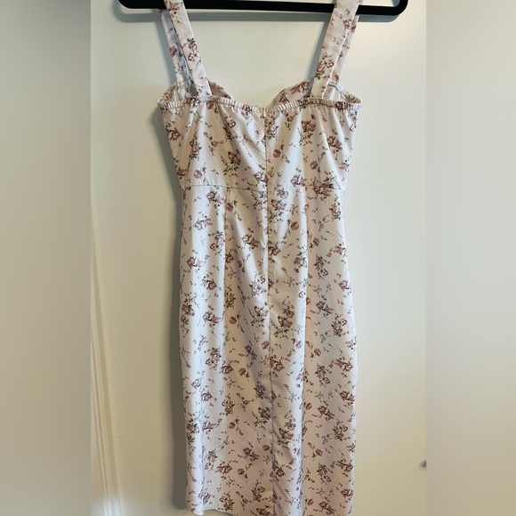 Cute flower dress - Picture 2 of 2